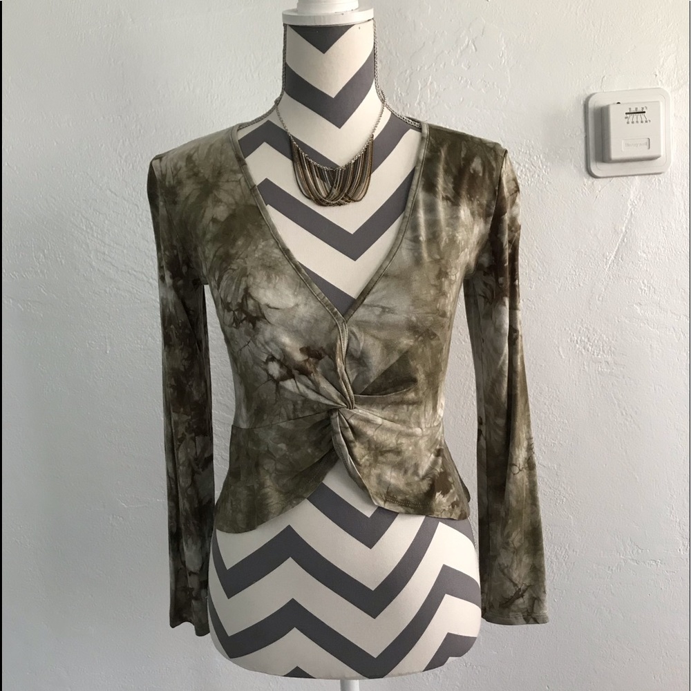 Fashionnova green tie dye long sleeve knot top